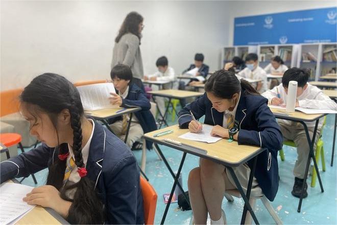 Small Classes, Big Results: How Oxbridge School Personalises Learning for Academic Success