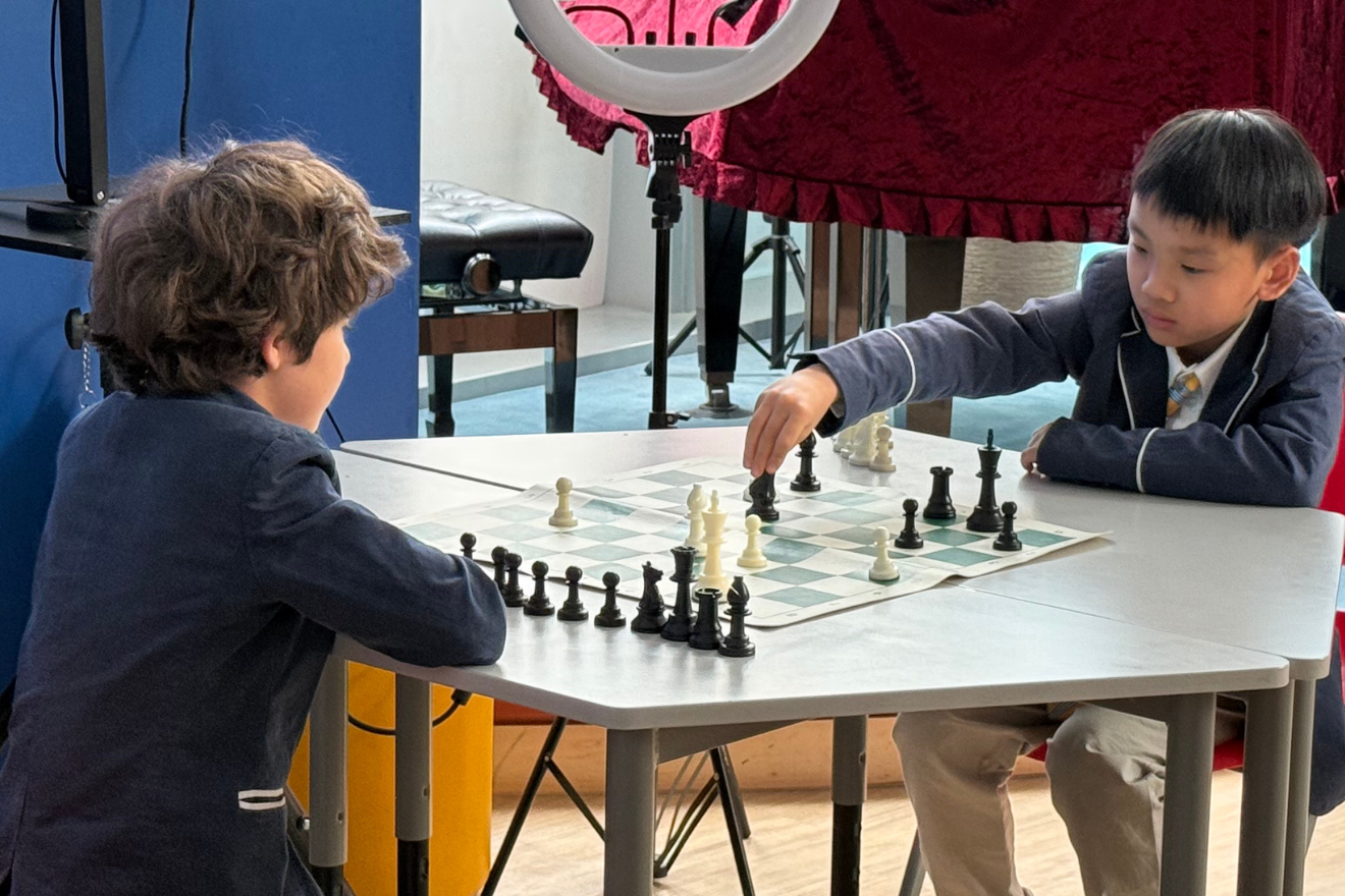 释放战略思维：牛津剑桥国际象棋比赛